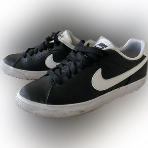 Black Nike Sneakers